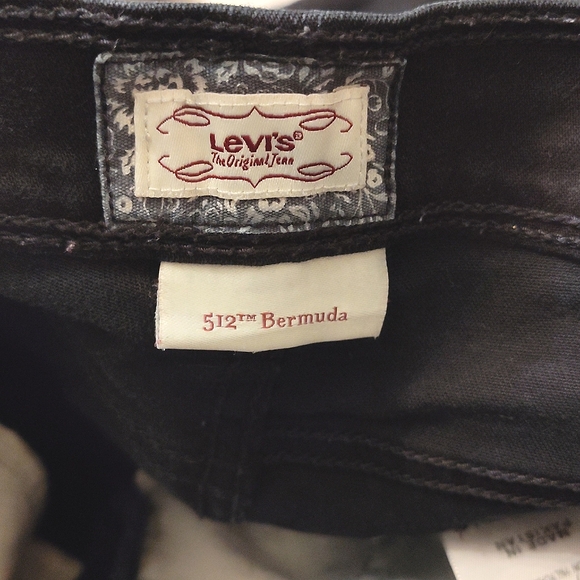 Levis 512 Bermuda Shorts - Picture 5 of 10
